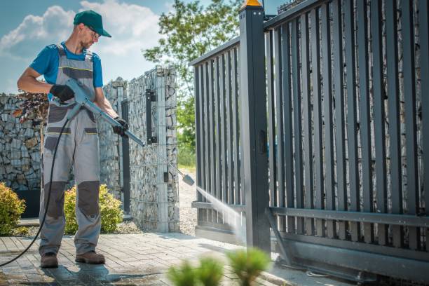 Best Animal Enclosure Cleaning  in Walnut Park, CA